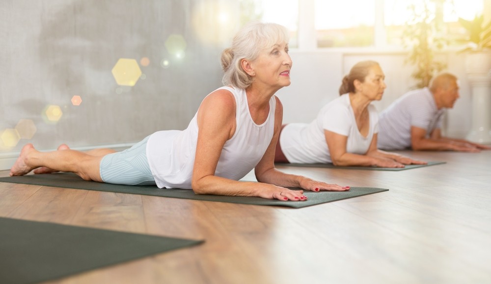 yoga para personas mayores