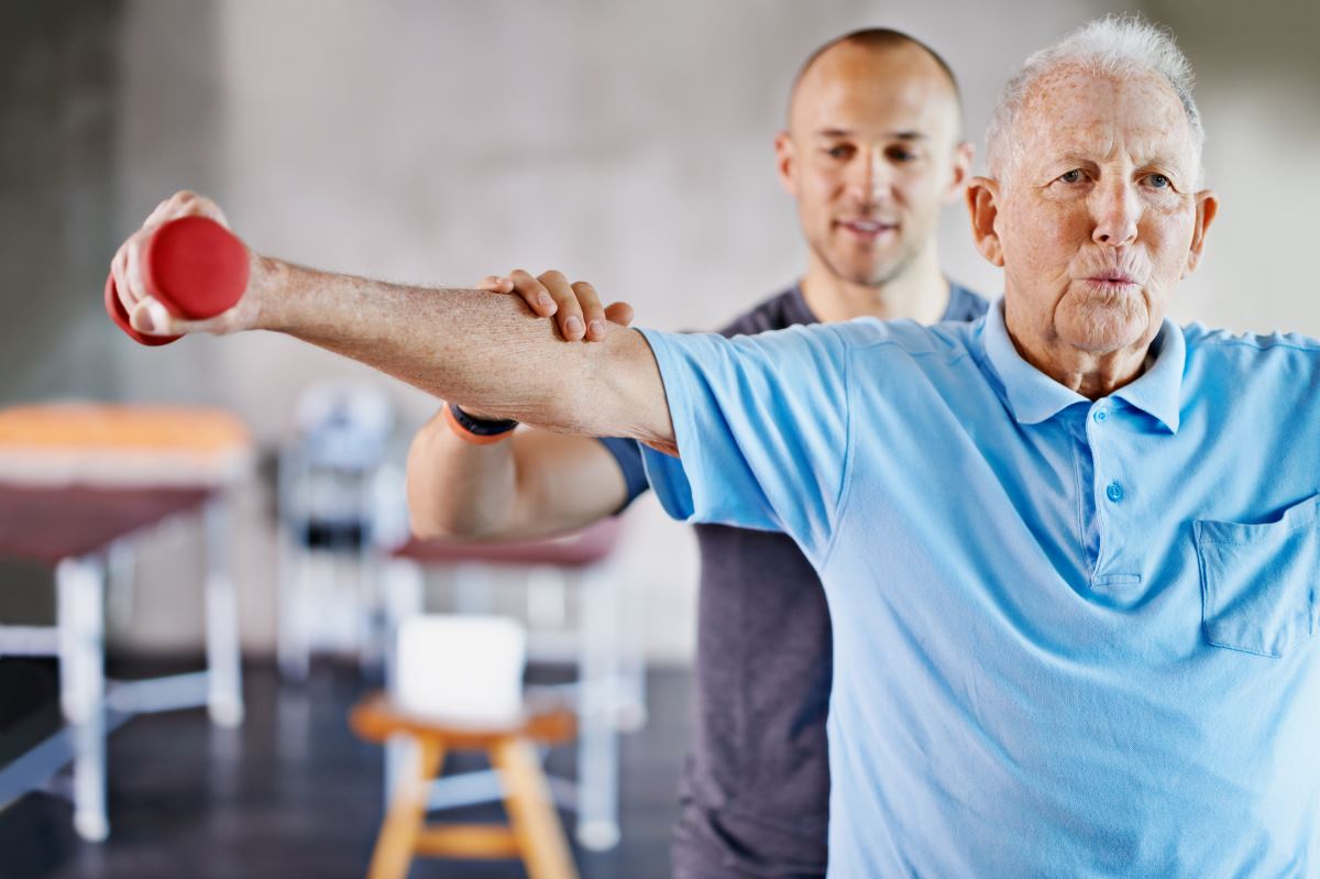 Ejercicios para recuperar masa muscular en personas mayores